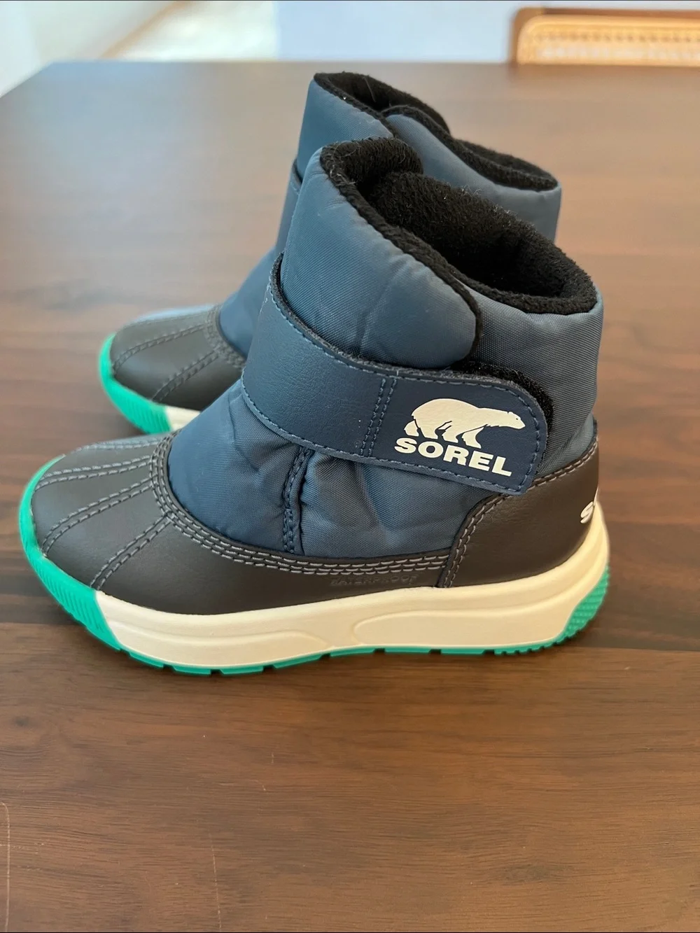 TODDLER WHITNEY™ III STRAP MID Winter Boot, toddler size 9